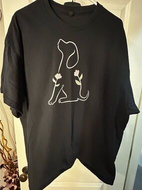 Very cute women's dogs and flower t-shirt